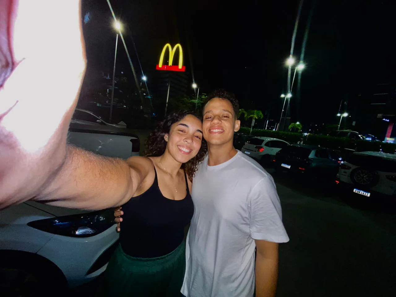 Albert e Ana Rute em um passeio à noite